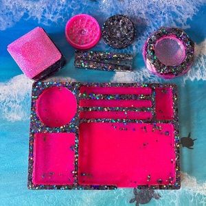 Pink and Black Rolling Kit